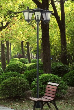 Farolas solares de pie para parques y áreas recreativas